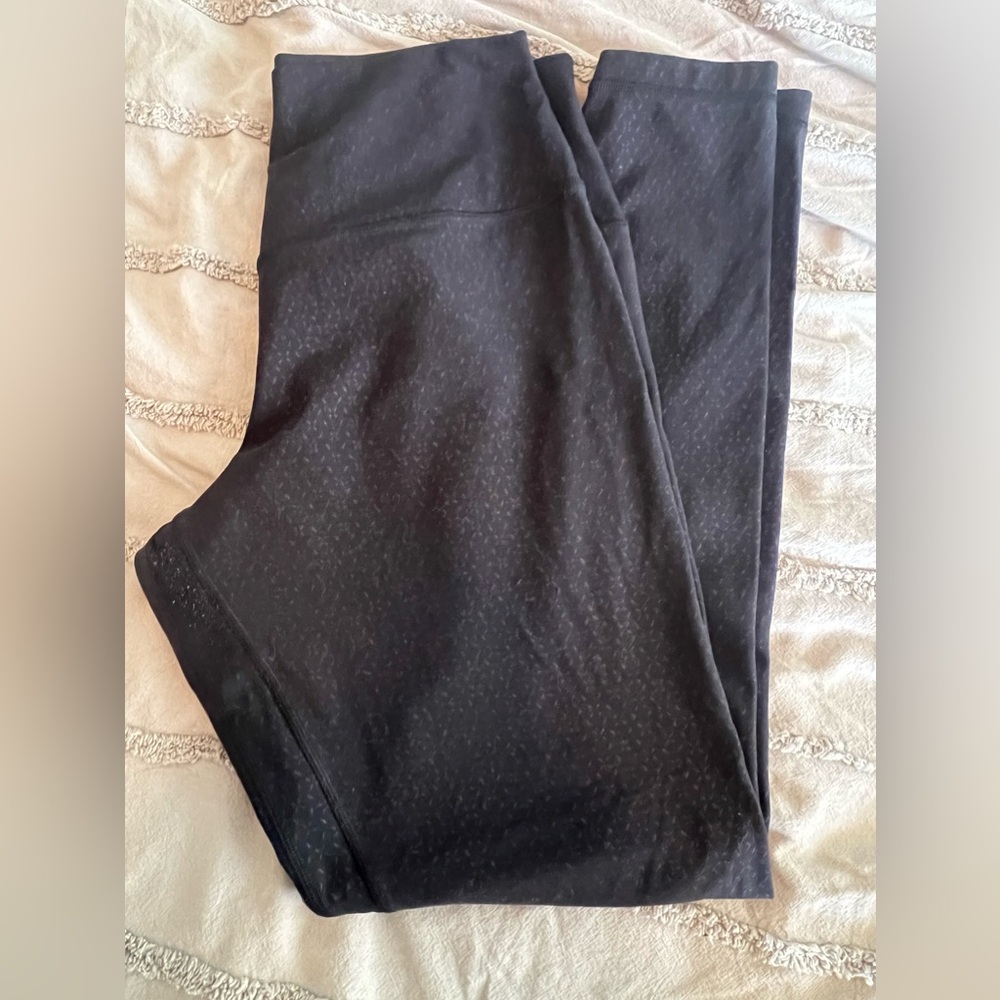 Lululemon, align with embossed design